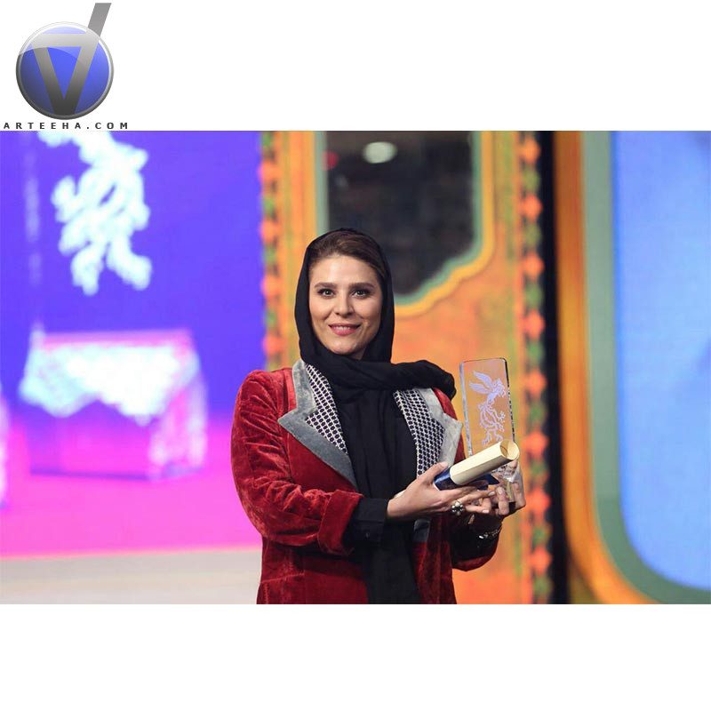 دولتشاهی دوبار برای نقش‌آفرینی در فیلم‌های عصر یخبندان (۱۳۹۳) و چهارراه استانبول و عرق سرد (۱۳۹۶) برندهٔ سیمرغ بلورین بهترین بازیگر نقش مکمل زن جشنواره فیلم فجر شده‌ است.
